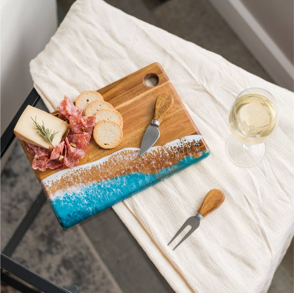 Lynn & Liana Designs - Petite planche à fromage/charcuterie en bois et résine-8