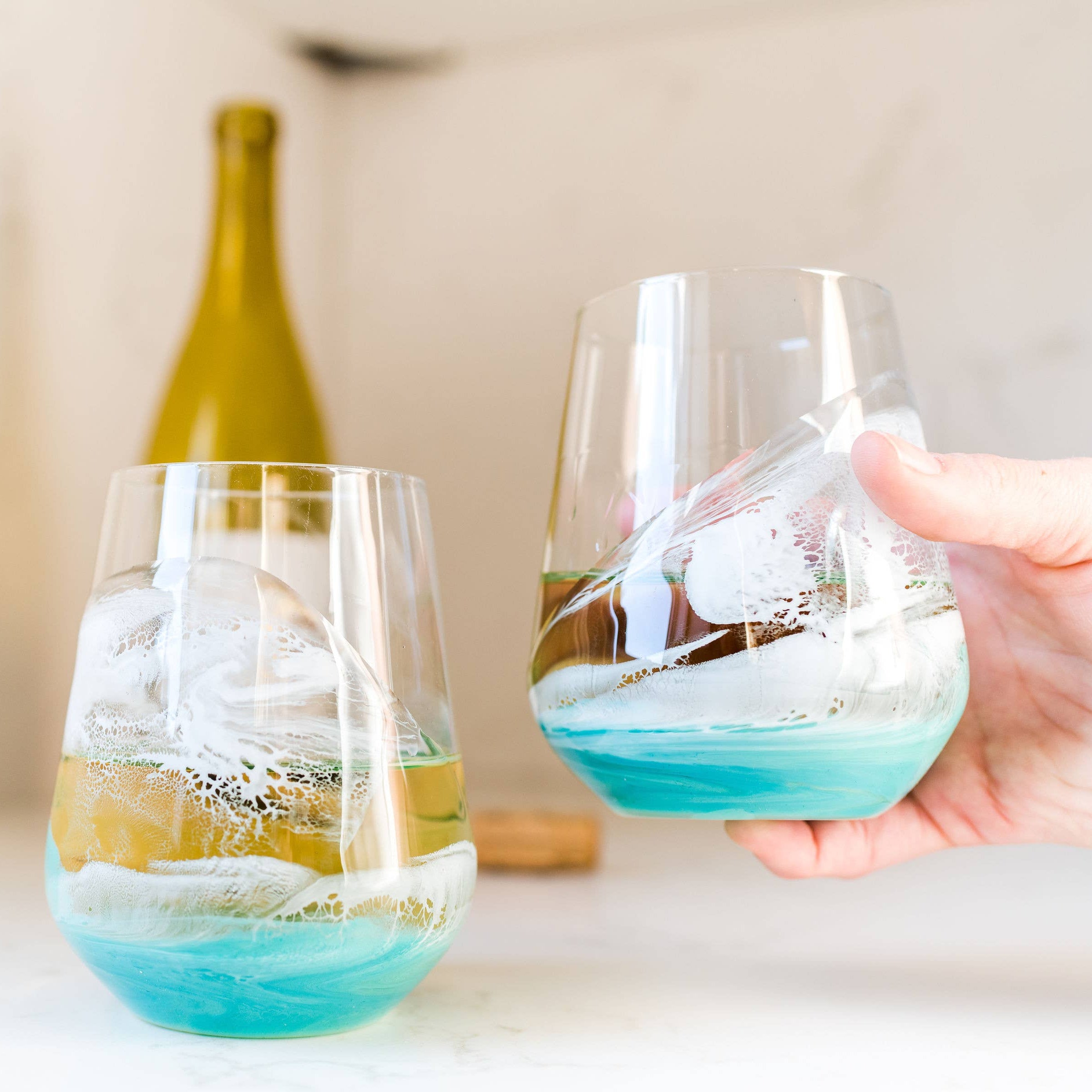 Lynn & Liana Designs - Verres à vin et de réception rehaussés de résine-12