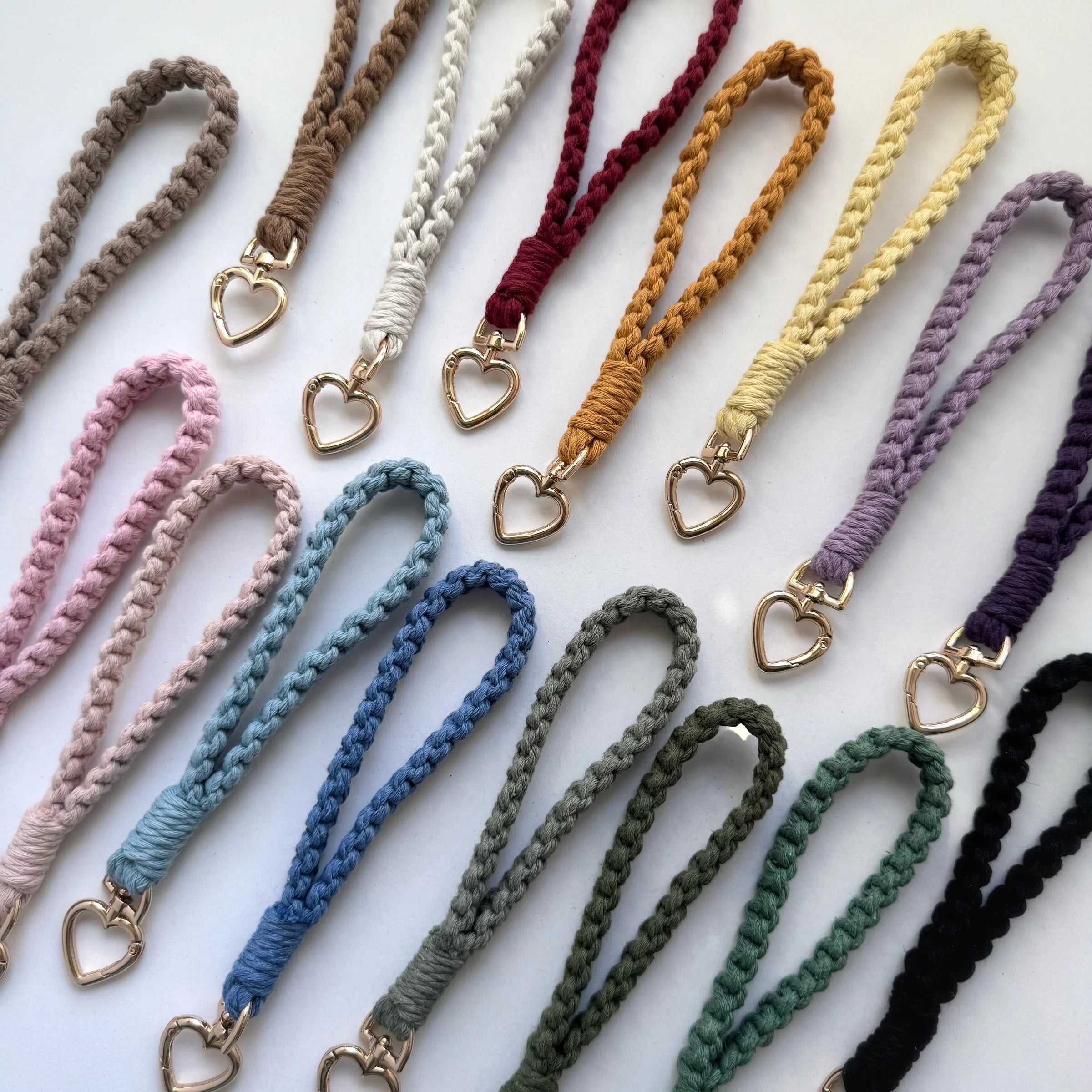 Macrame With Lovely - Heart Wristlet