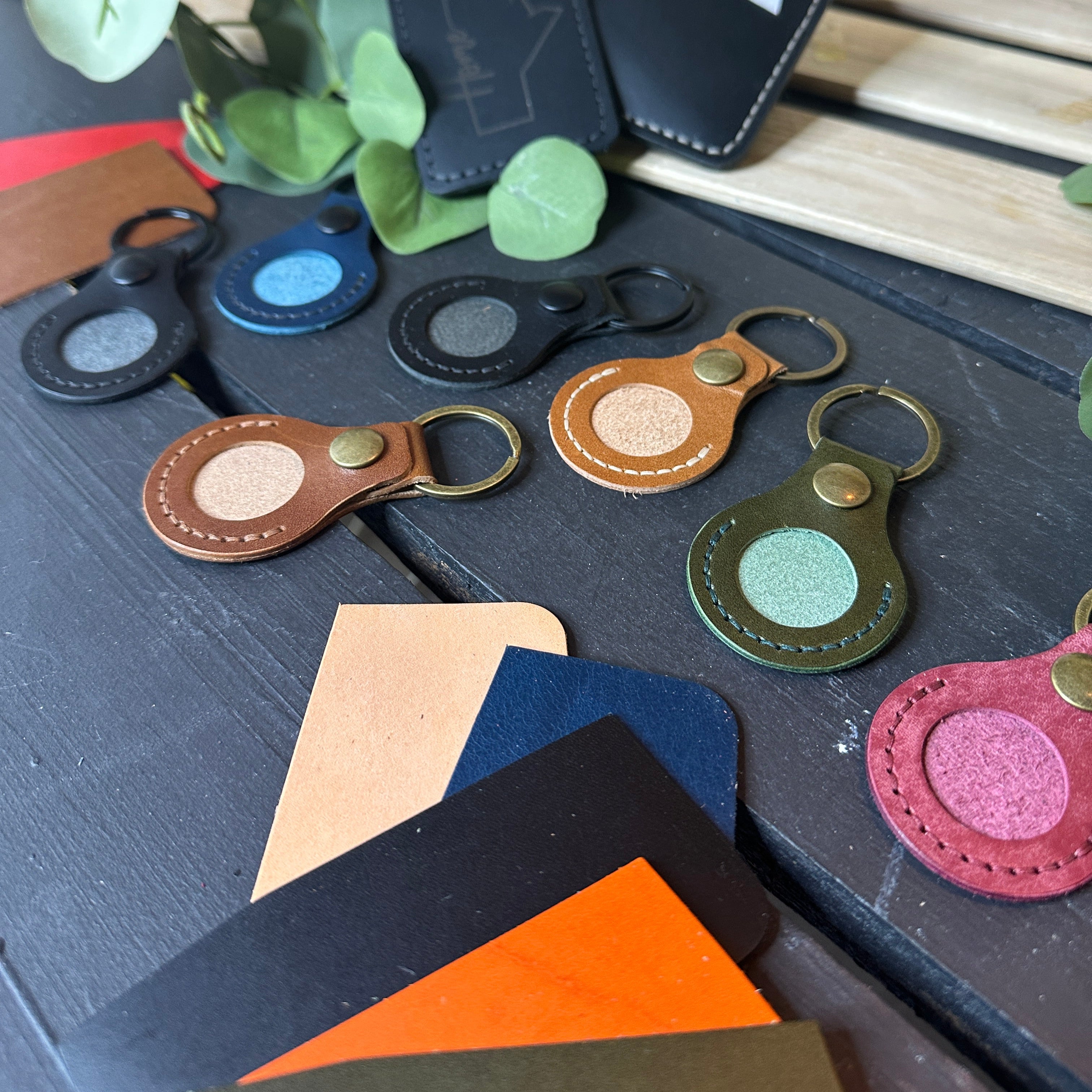 J.A.B. Leatherworks - Apple AirTag Keychain