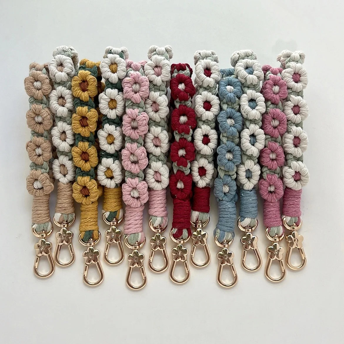 Macrame with Lovely - Daisy Wristlet