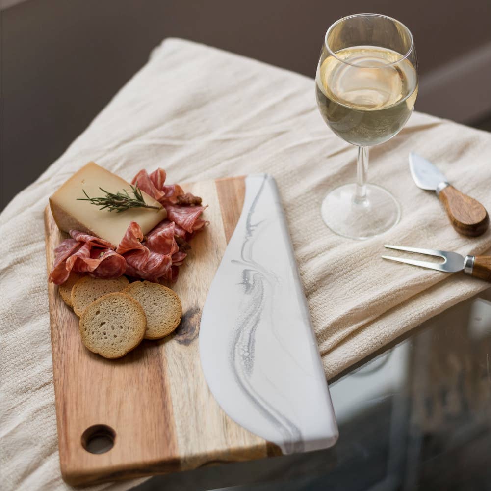 Lynn & Liana Designs - Petite planche à fromage/charcuterie en bois et résine-6